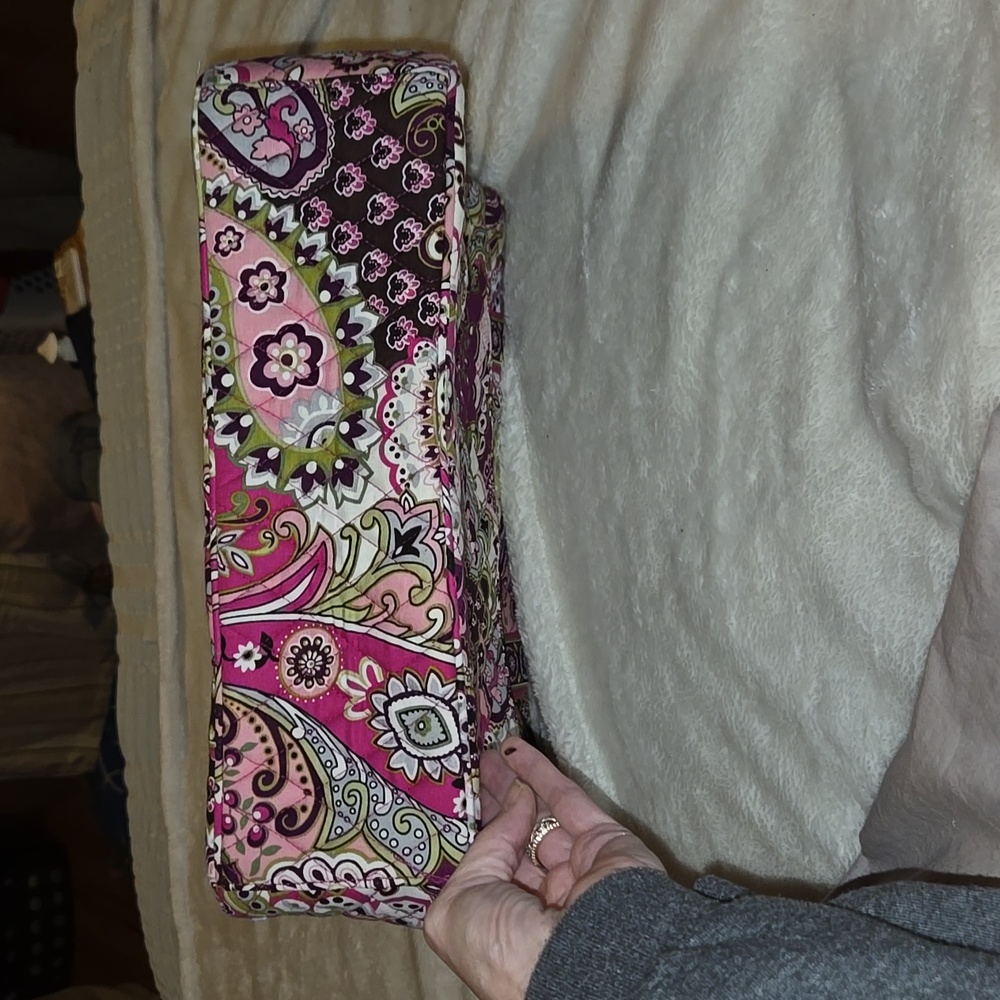 Vera Bradley attace Very Berry Paisley NWT - Picture 5 of 8